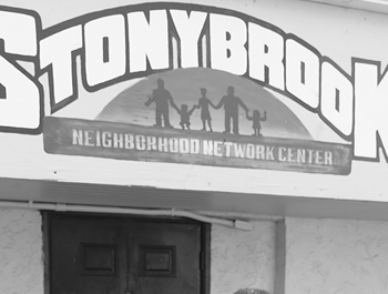 Grayscale photo of Stonybrook sign