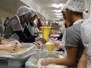 students packing meals